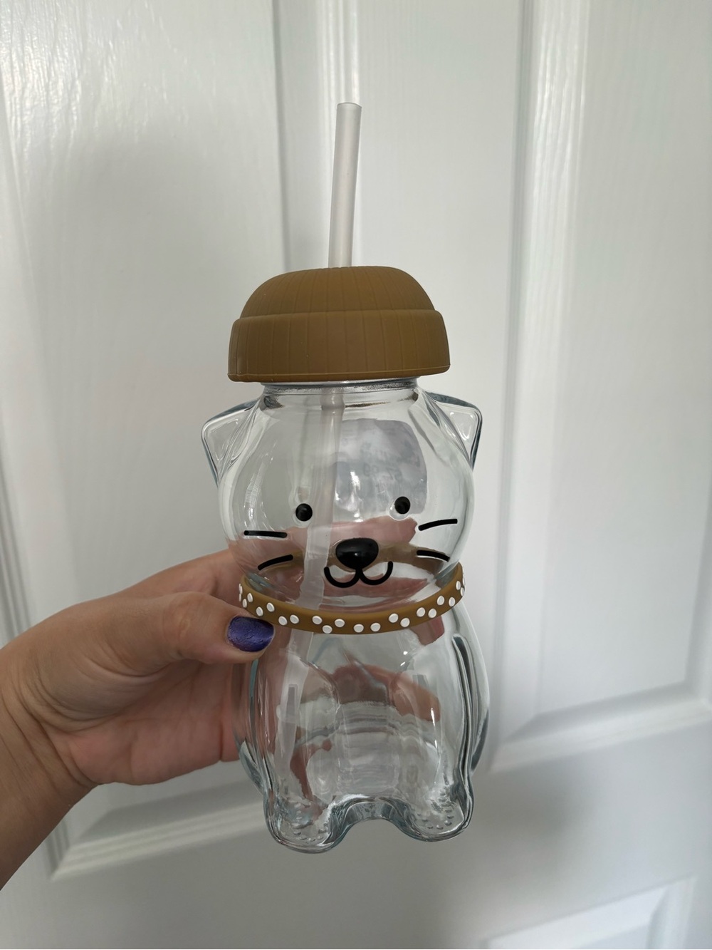 Cat shaped glass